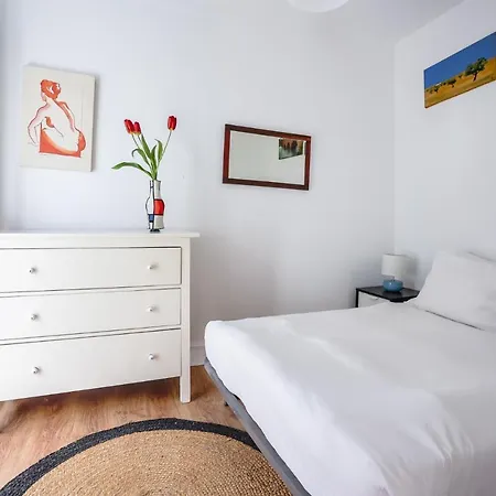Center In Lively Bairro Alto! * 리스본
