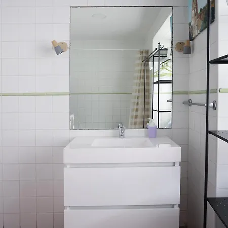 Apartment Center In Lively Bairro Alto! Lissabon