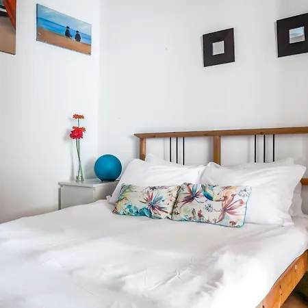 Center In Lively Bairro Alto! * Lizbona