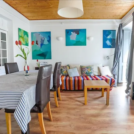 Apartament Center In Lively Bairro Alto! *