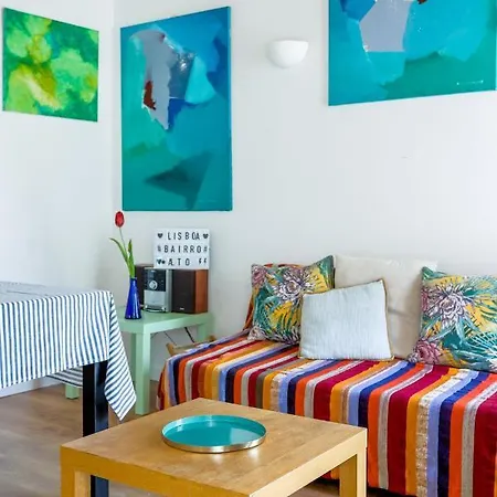 Center In Lively Bairro Alto! Lizbona