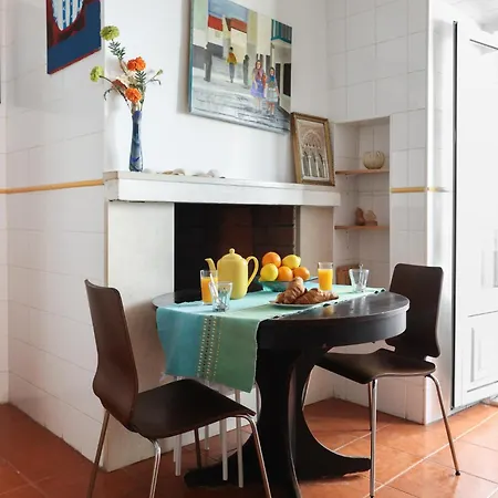 Center In Lively Bairro Alto! * Lizbona