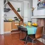 Center In Lively Bairro Alto! شقة Lisboa