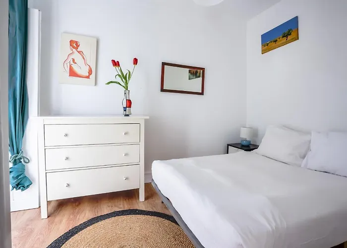 Center In Lively Bairro Alto! * Lisboa